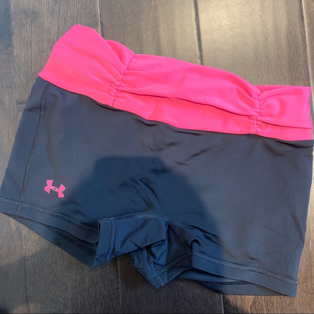 2/40$ UNDERARMOUR SHORTS HIGH WAIST